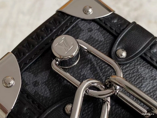TRUNK SIDE MM VUITTON LOUIS 0825